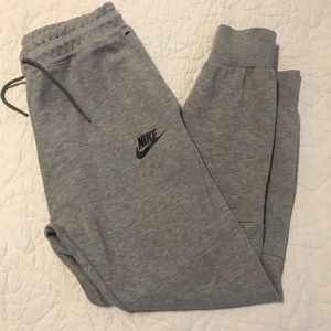 Big Kids’ Nike Sweatpants